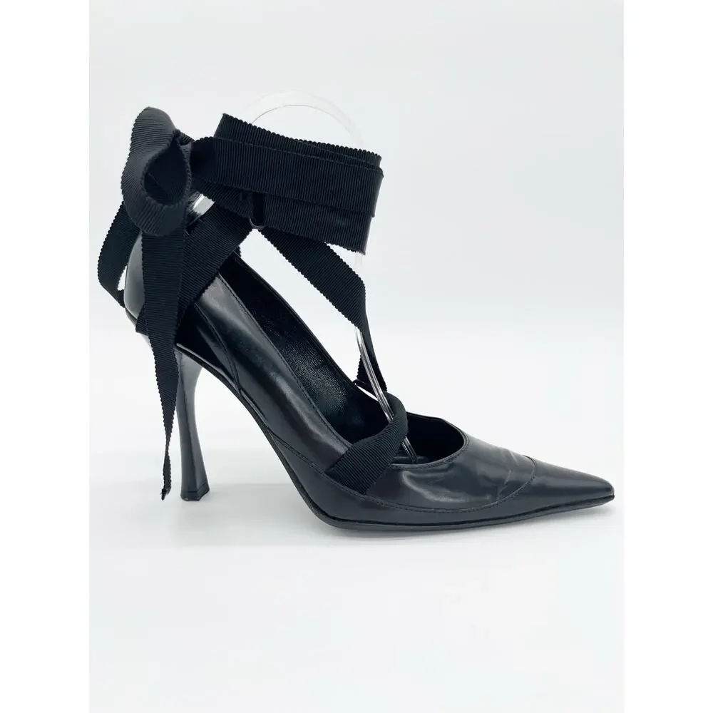 Gucci Vintage Fall 2002 Runway Black Grosgrain Lace Up Pointed Toe Heels US 7.5